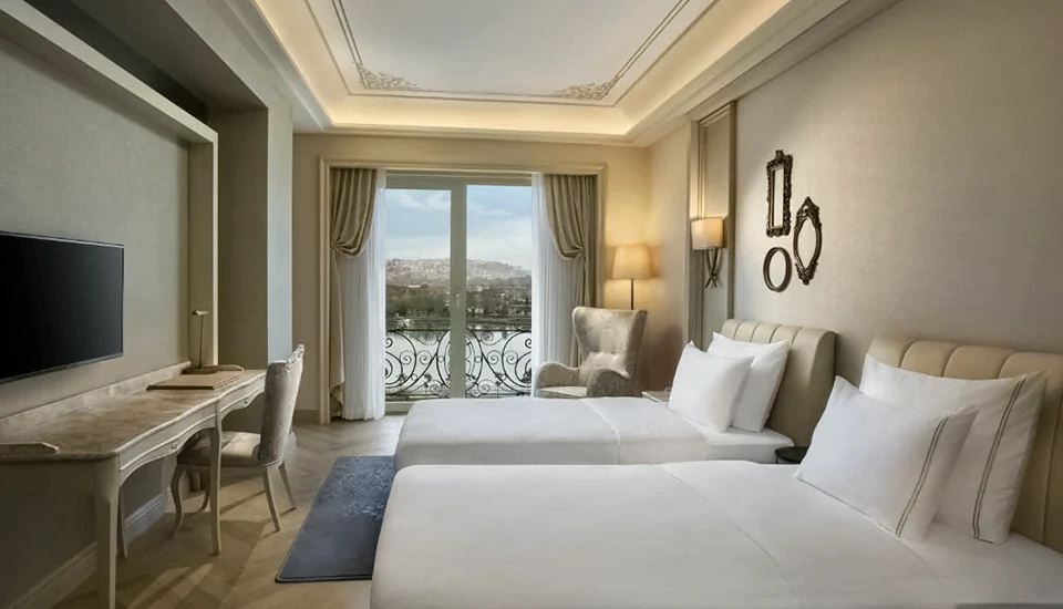 هتل لازونی استانبول